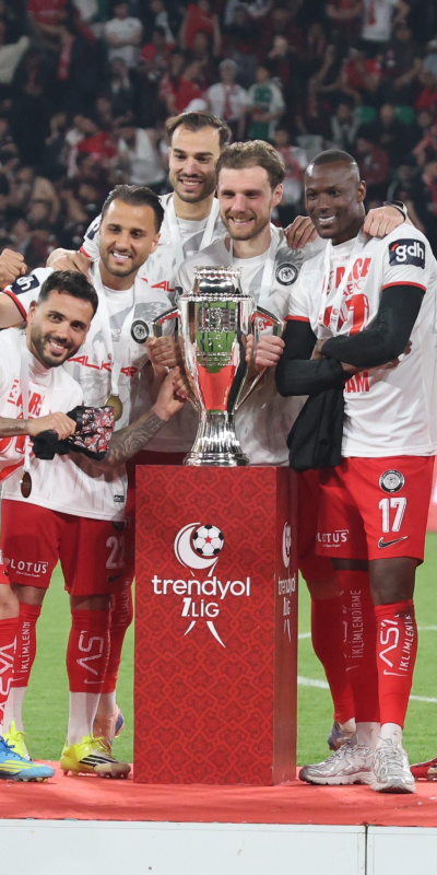 Çorum FK kupasına kavuştu!