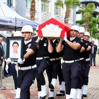 Kalp krizi geçiren polis kurtarılamadı