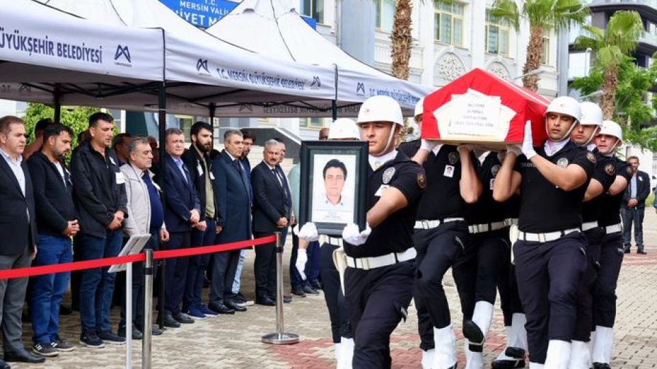 Kalp krizi geçiren polis kurtarılamadı