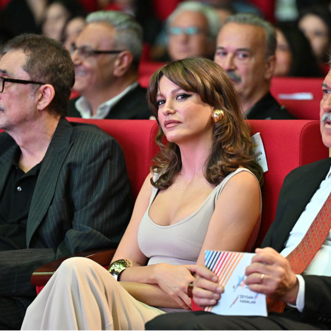 Serenay Sarıkaya gözaltına alındı