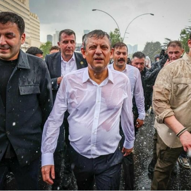 "100 Numaralı Adam"ın evlere şenlik 2026 versiyonu