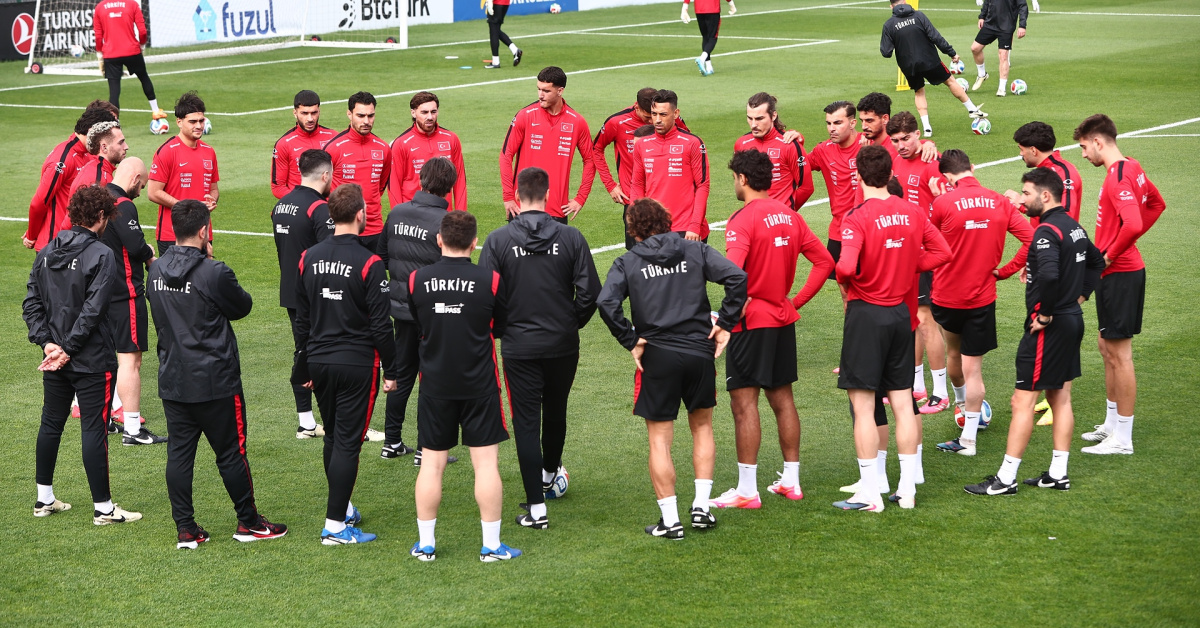 A Milli Takım'ın İlk Antrenmanı Başladı