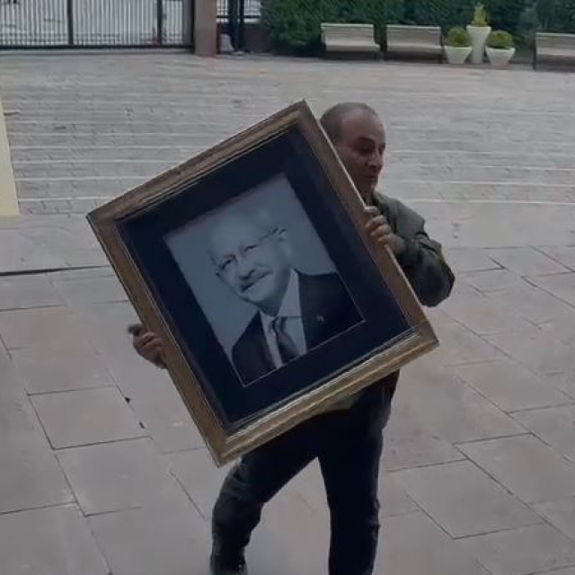 Kılıçdaroğlu fotoğrafı yeniden CHP'de