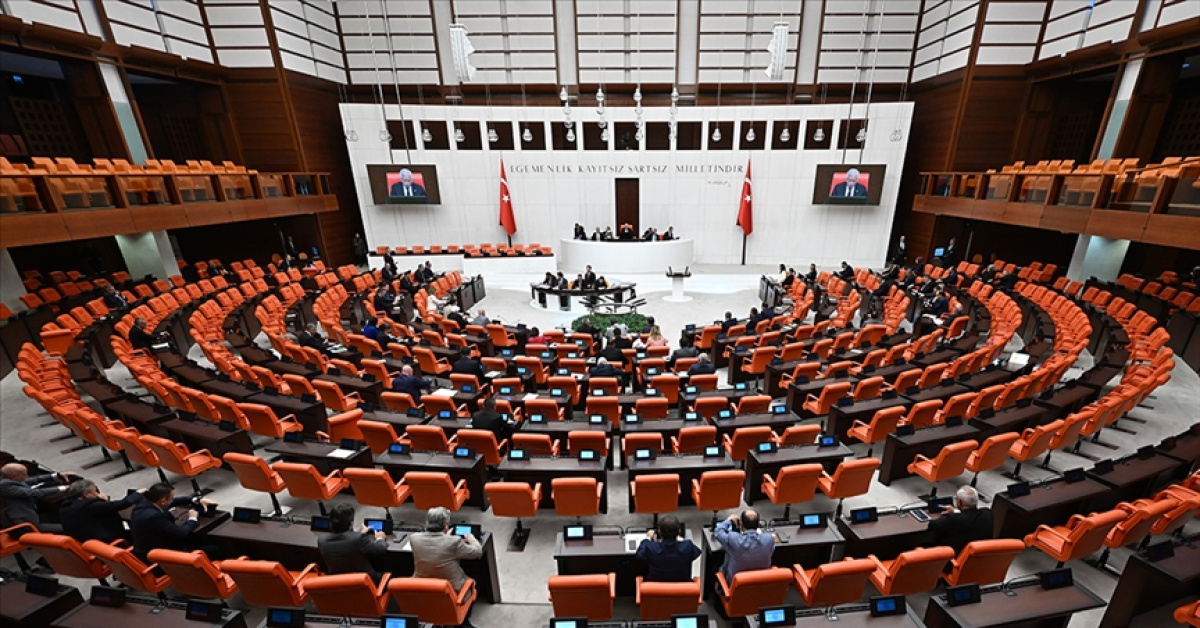 Partiler Bayram Programlarını Belirledi