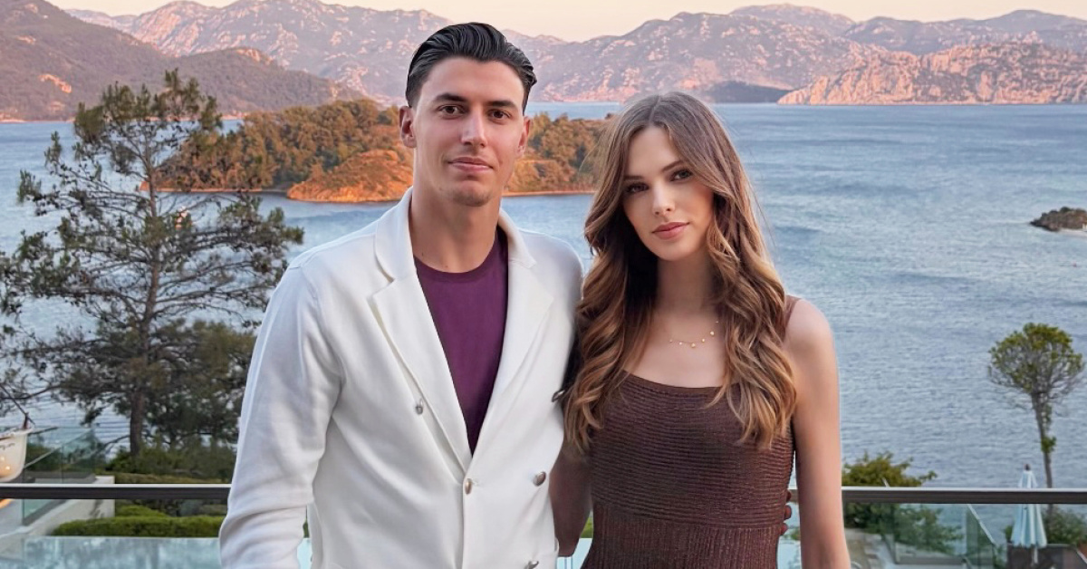 Berke Özer ve Gloria Dinov'unaşk hayatının resmi