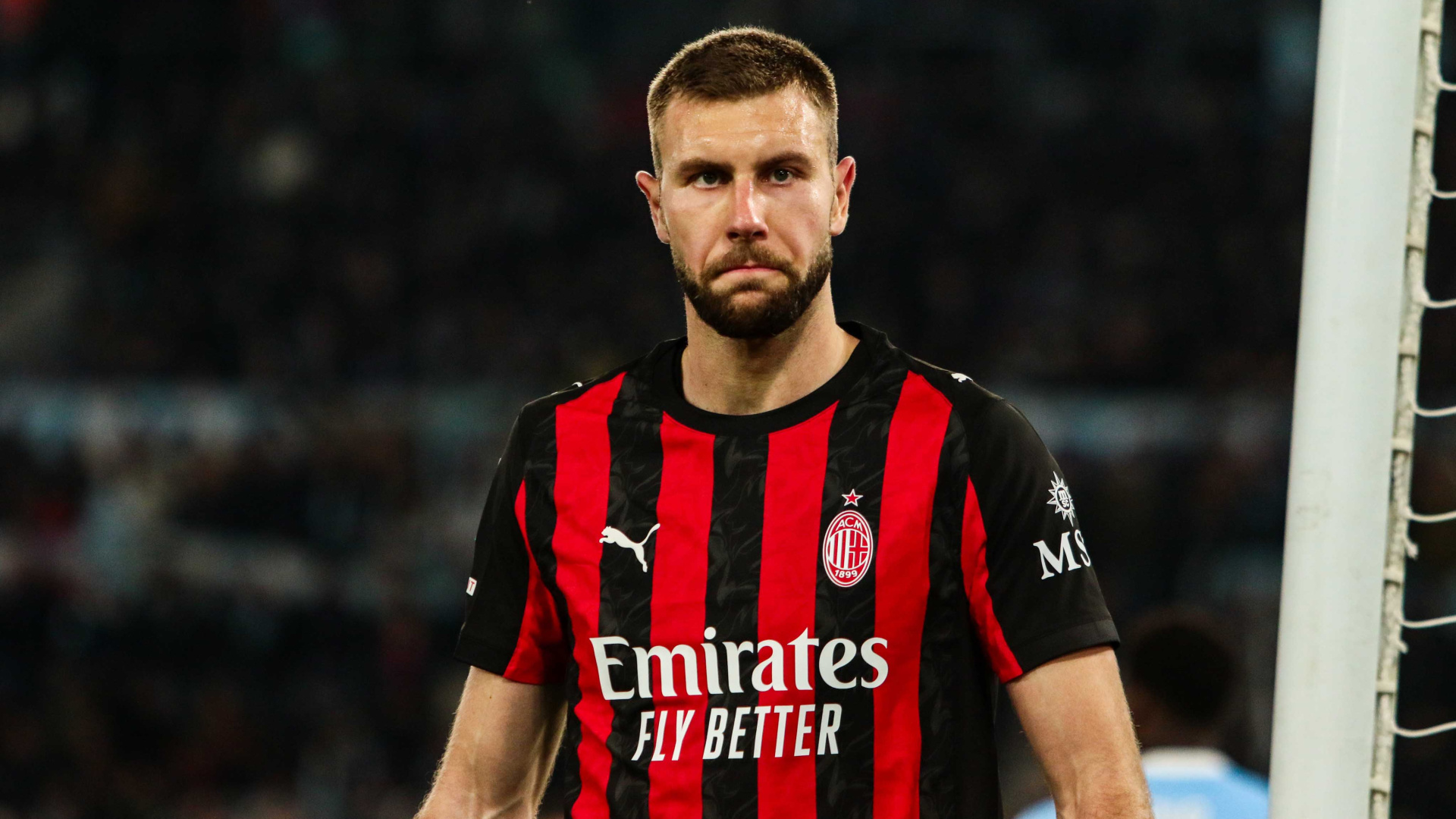 Fenerbahçe ve Galatasaray'dan Strahinja Pavlovic için transfer derbisi