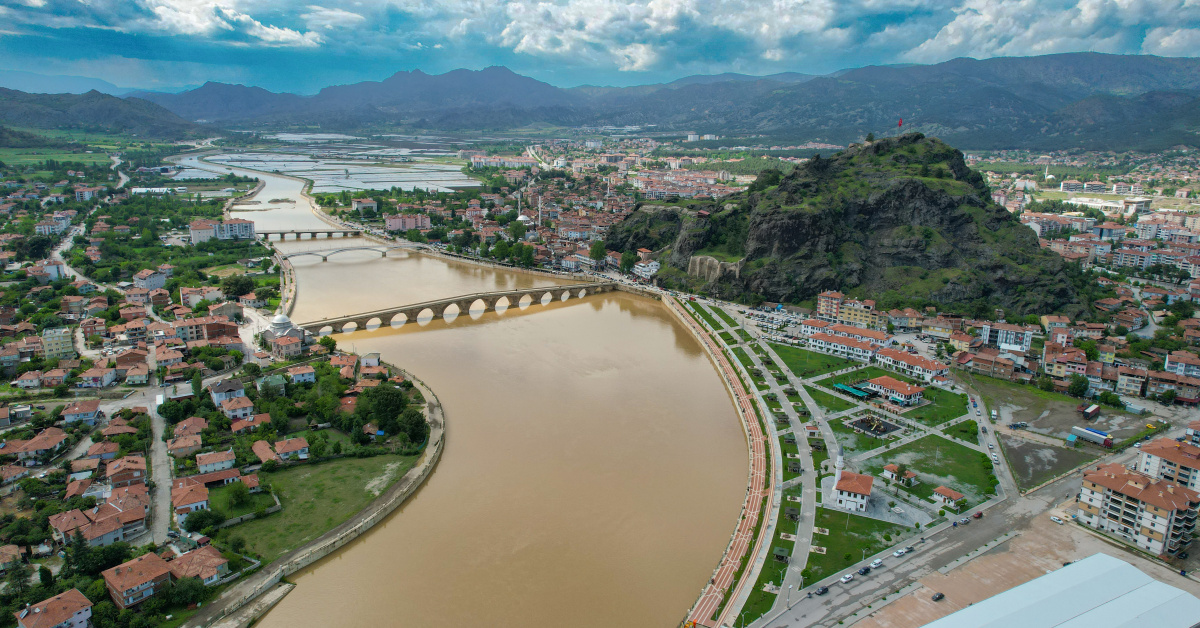 Kızılırmak Nehri Kahverengiye Döndü