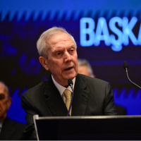 Aziz Yıldırım'dan transfer ve teknik direktör açıklaması!