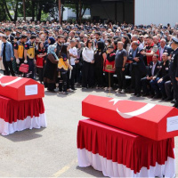 Şehit cenazesinde hayatını kaybetti
