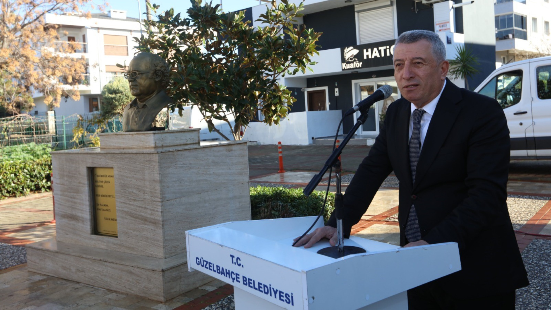 İzmir Güzelbahçe Belediye Başkanı Mustafa Günay gözaltına alındı