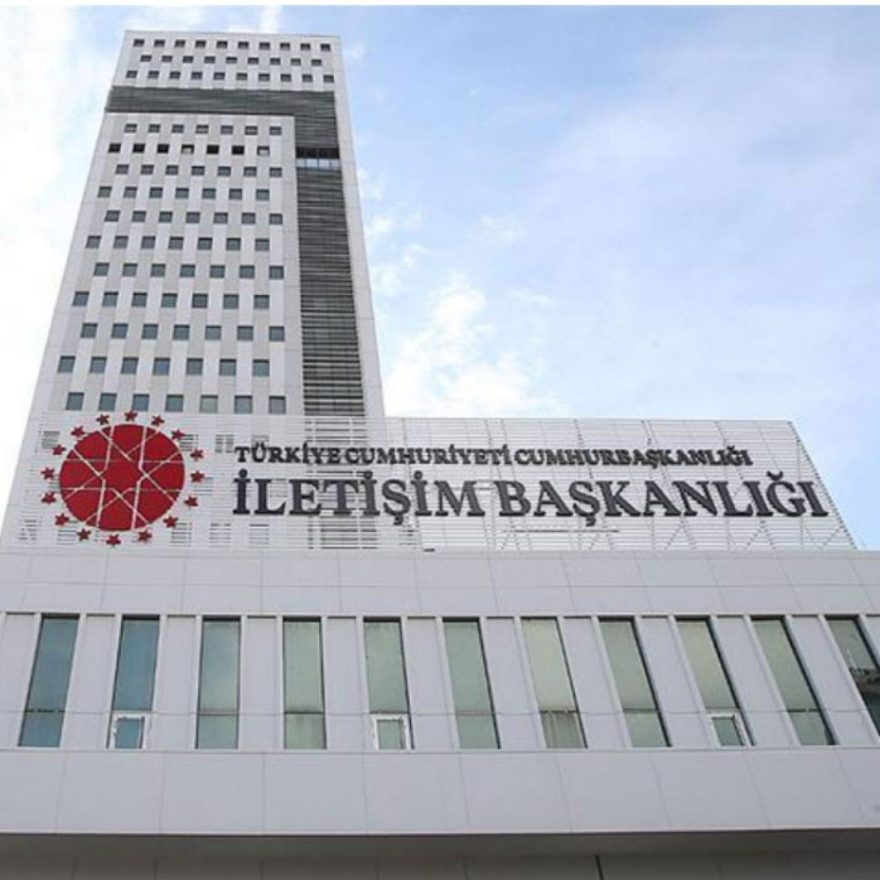 93 sosyal medya hesabına erişim engeli