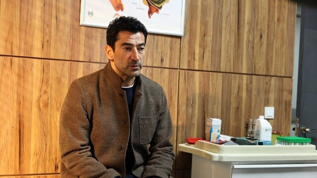 A.B.İ bu akşam var mı?
