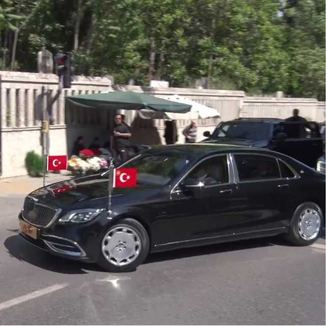 Cumhurbaşkanı Erdoğan'dan kabir ziyareti