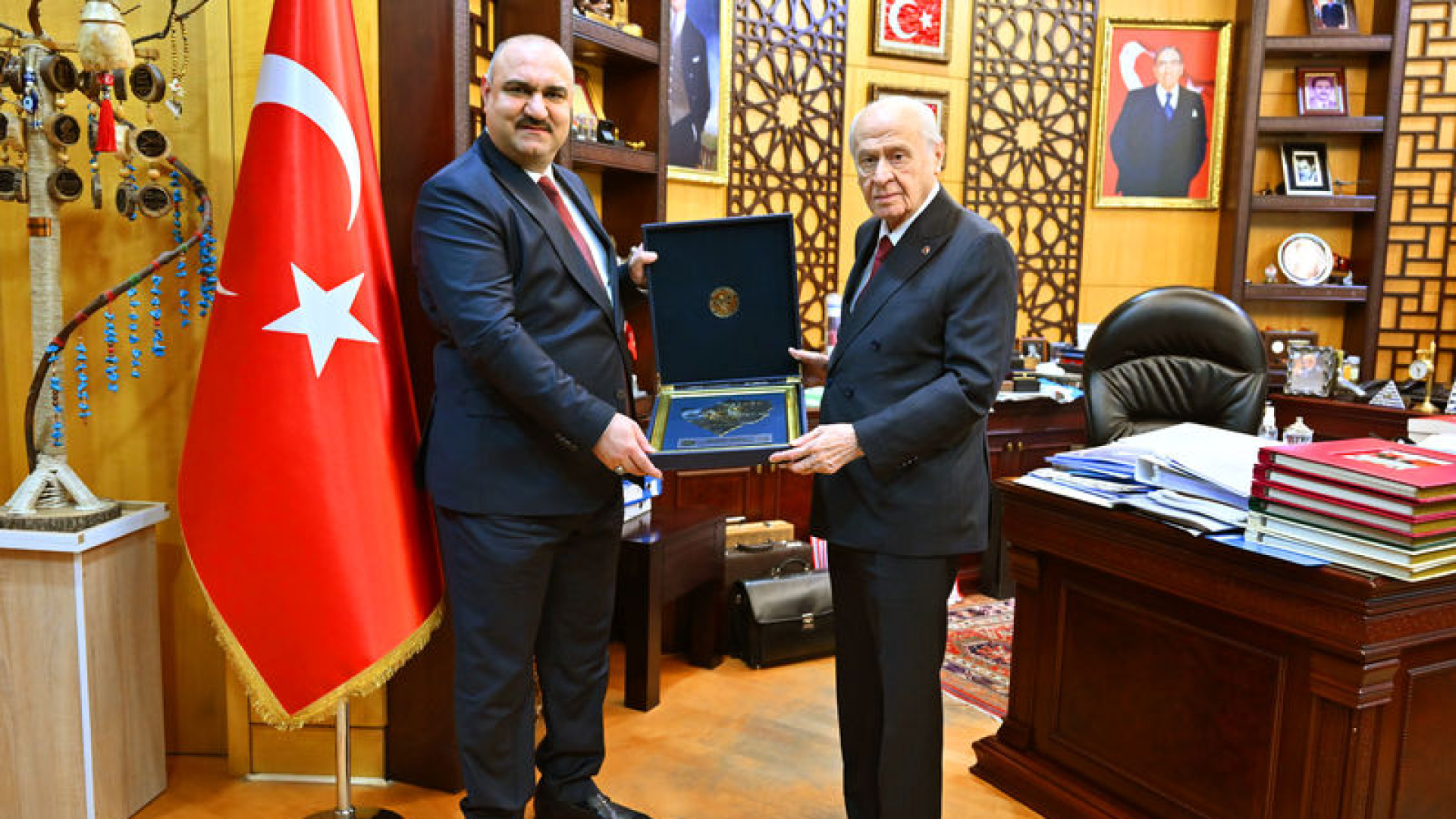 Devlet Bahçeli, Kerkük'ün İlk Türkmen Valisi Muhammed Seman Ağa'yı Kabul Etti