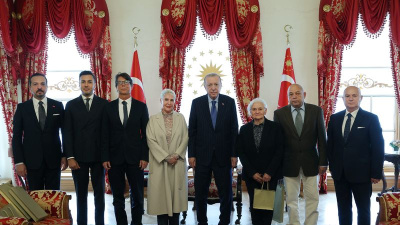 İdam edilenlerin aileleri ile görüştü
