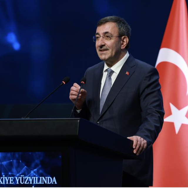 Siyasilerden bayram mesajları