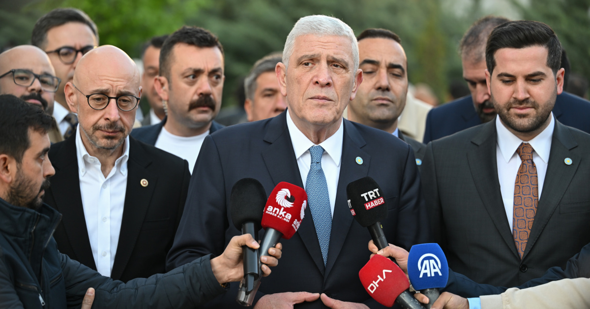 İYİ Parti Başkanı Müsavat Dervişoğlu'nun bayram dilekleri