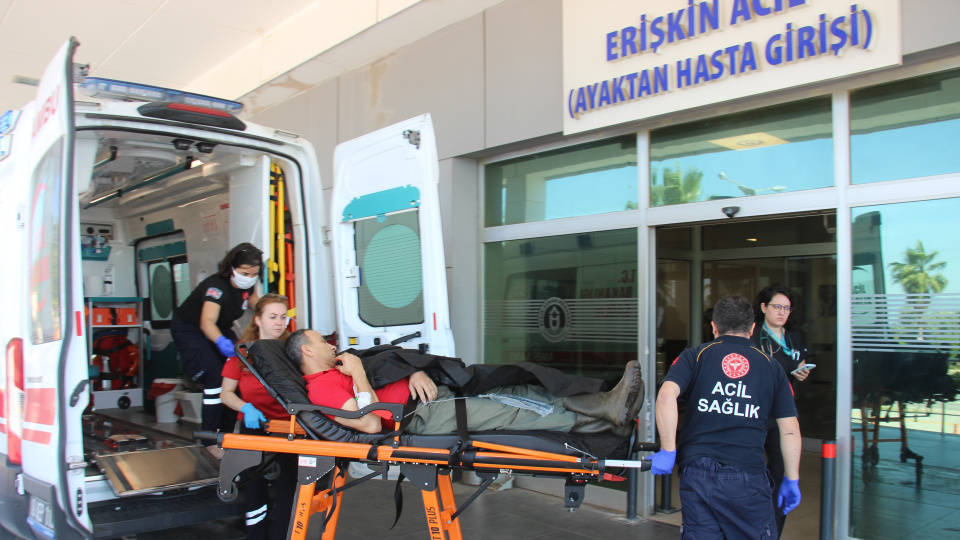 Acemi kasap bilançosu! Acillere koştular