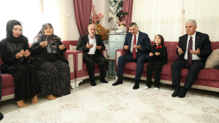 Şehit ailesine bayram ziyareti