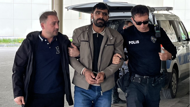 Cinayetten 10 yıldır aranıyordu... 'Yüz tanıma' kamerası katili yakaladı!