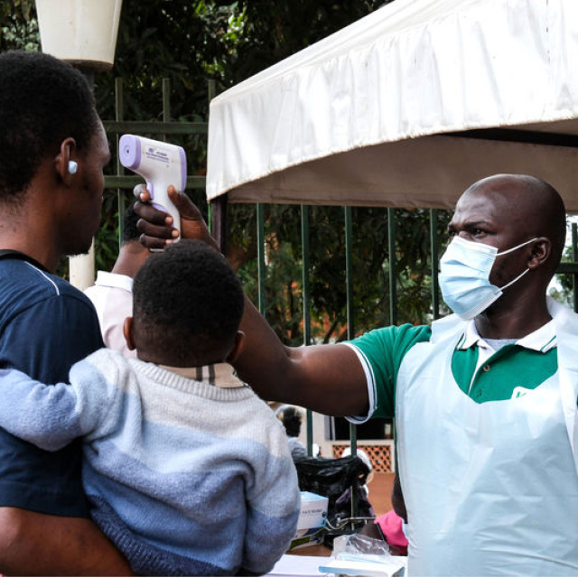 Ebola alarmı! Uganda sınır kapattı