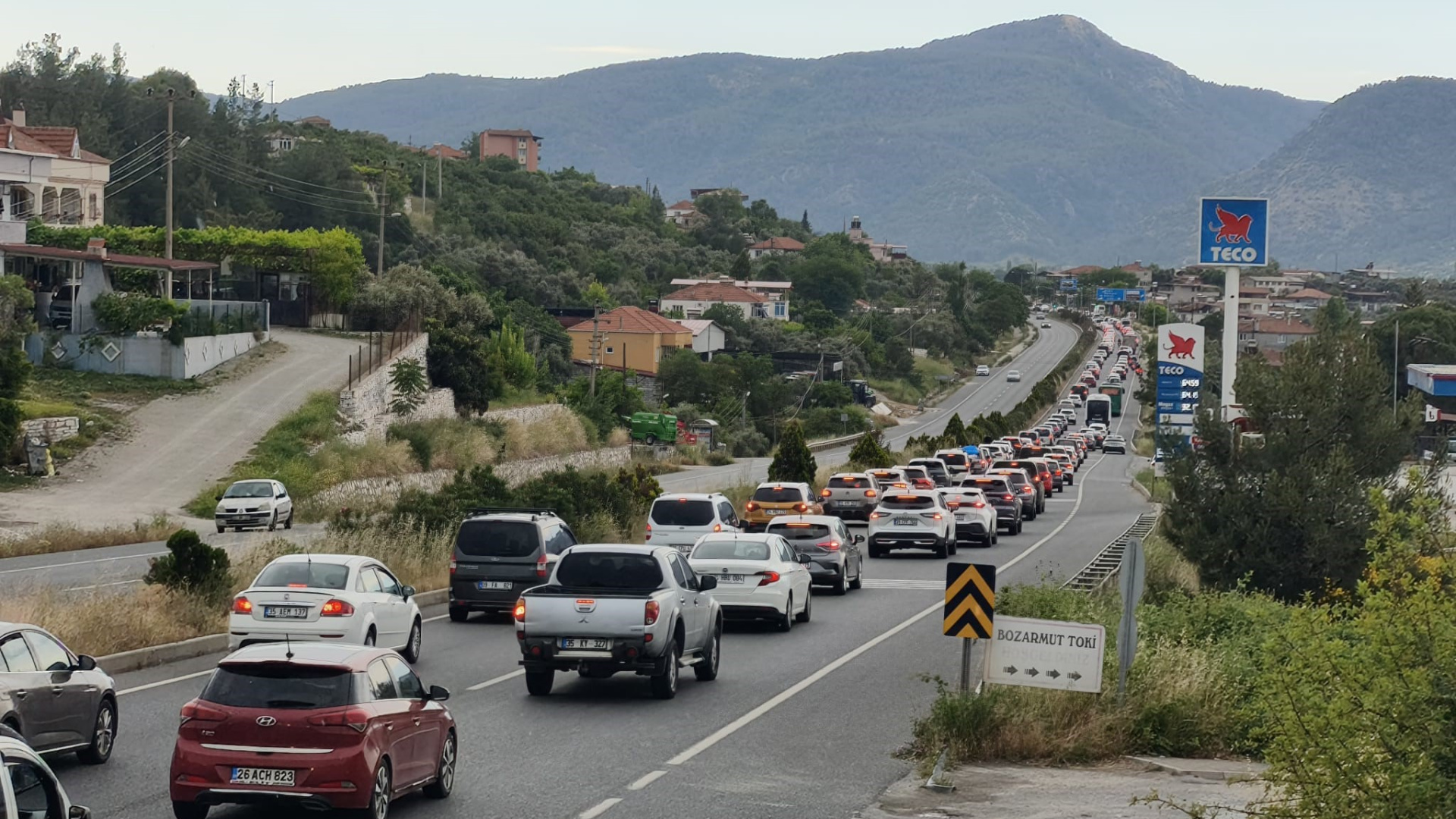 Muğla'da 22 km'lik tatil konvoyu: Trafik durma noktasına geldi