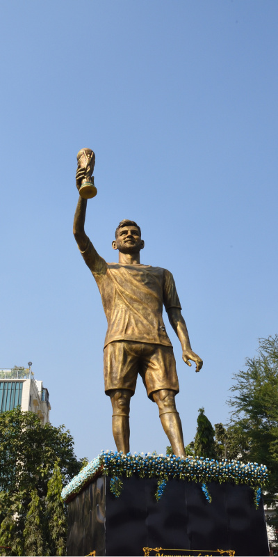 Hindistan'daki Messi heykeli için yıkım kararı!