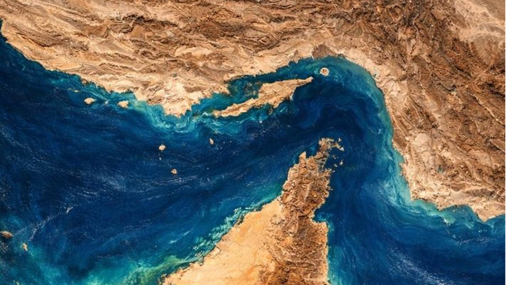 İran: Son 24 Saatte Hürmüz Boğazı'ndan 26 Gemi Geçti