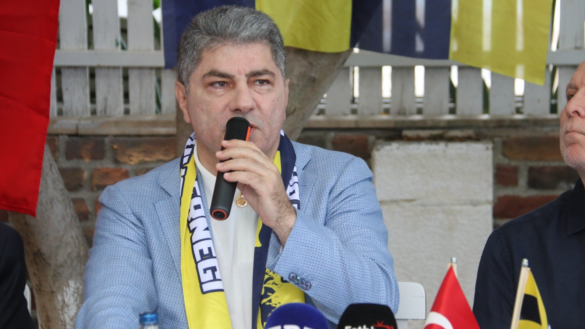 Hakan Safi: Fenerbahçe'mizin şanlı tarihi bir kere daha başlayacak