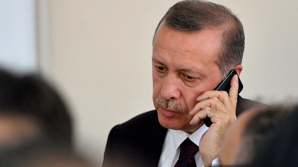 Hacılarla telefonda görüştü