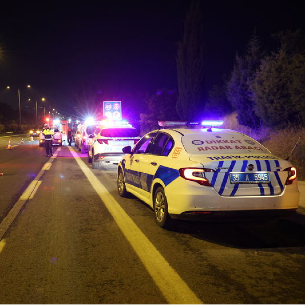 İzmir'de kaza! 2 kişi hayatını kaybetti