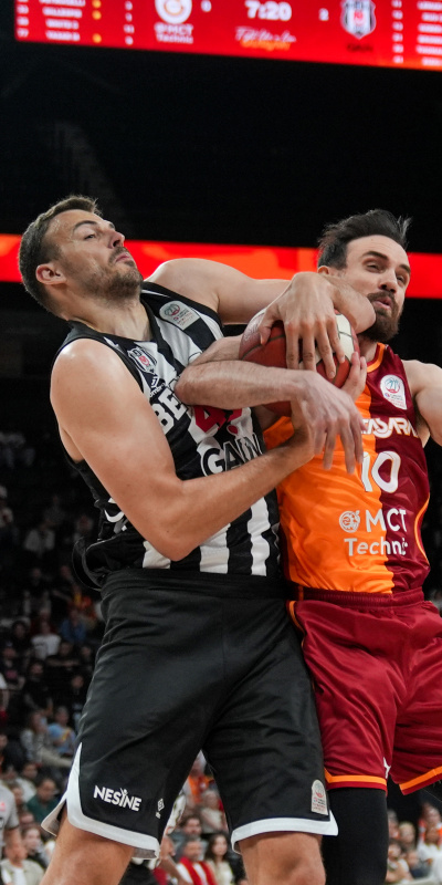 Beşiktaş ile G.Saray yarı final için parkede