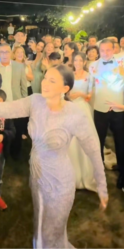 Yağmura yakalanan çifte düğün sürprizi