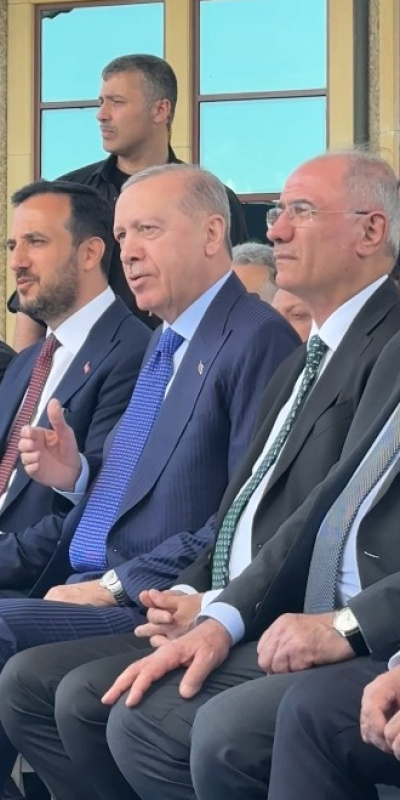 O şarkıya böyle eşlik etti