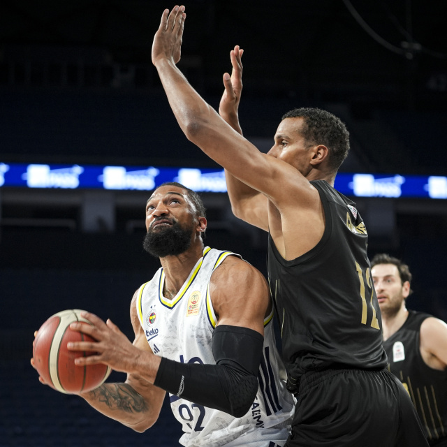 Fenerbahçe yarı finalde A. Efes ile eşleşti!