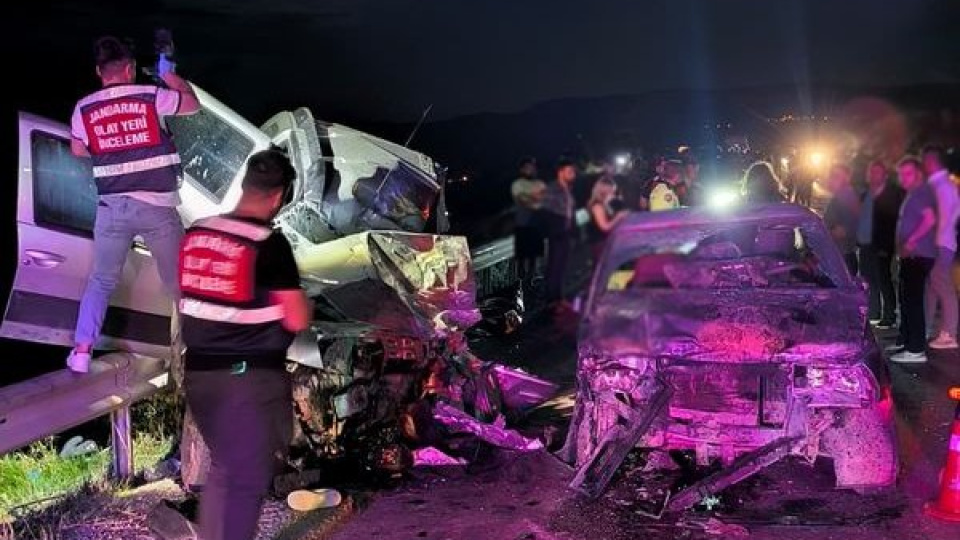 Mut'ta zincirleme kaza: 1 ölü, 5 yaralı
