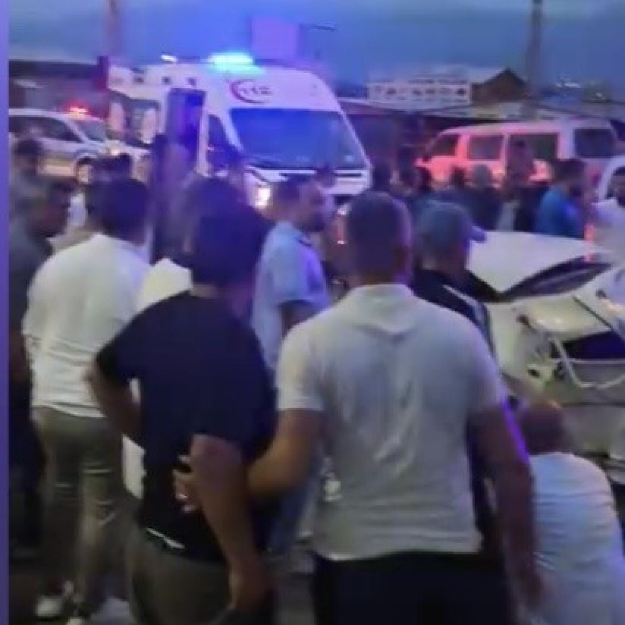 3 araçlı kaza: 1 ölü, 6 yaralı