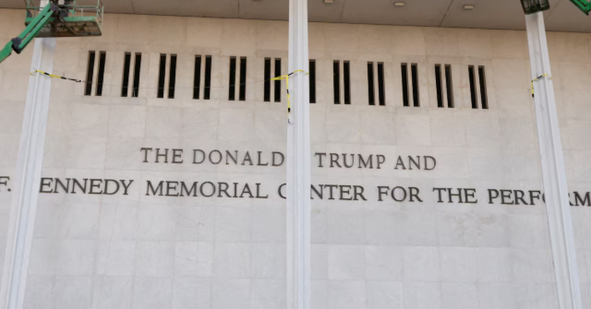 ABD Yargıcı Trump Kennedy Center'iyeniden isimlendirecek