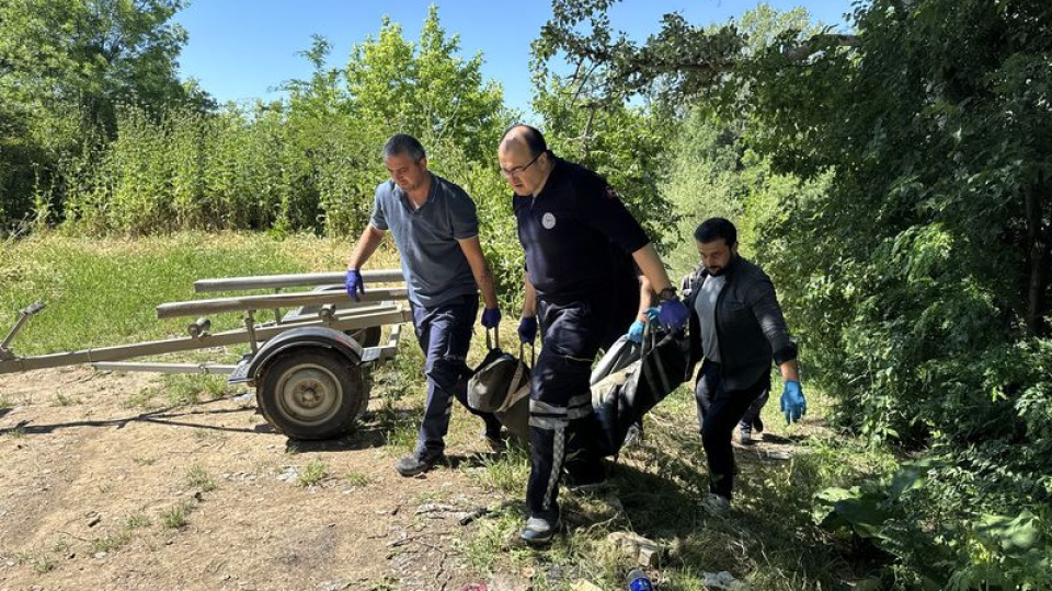 Nehirde erkek cesedi bulundu