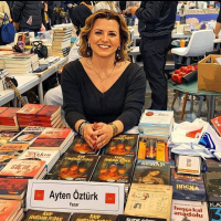 Kadın yazarı yeğeni miras için öldürdü!