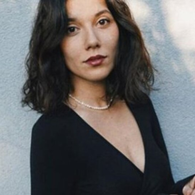 Deniz Bulutsuz kimdir?