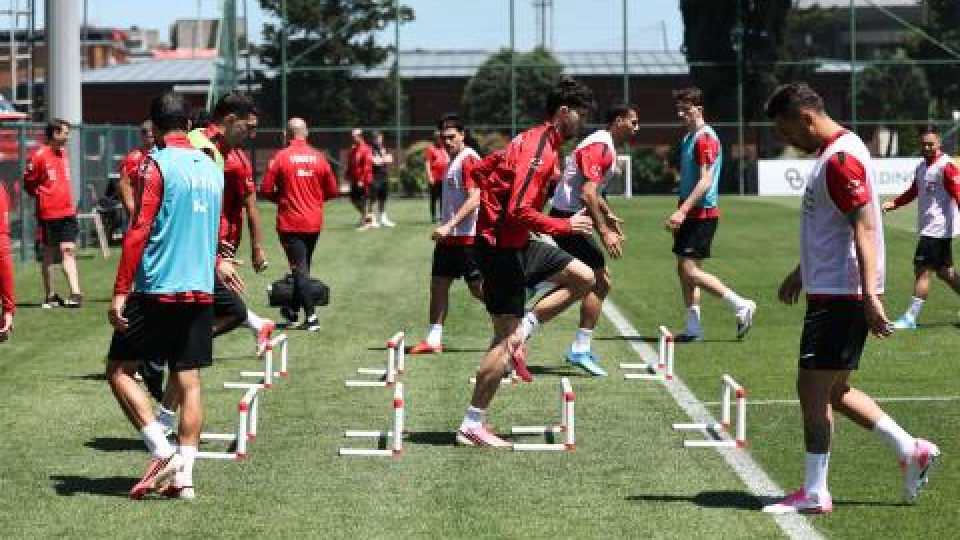 Bizim Çocuklar'da Kuzey Makedonya maçı mesaisi!
