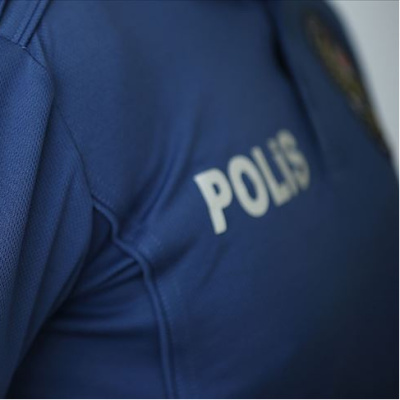 Müstehcen görüntüleri paylaşan anneye tutuklama