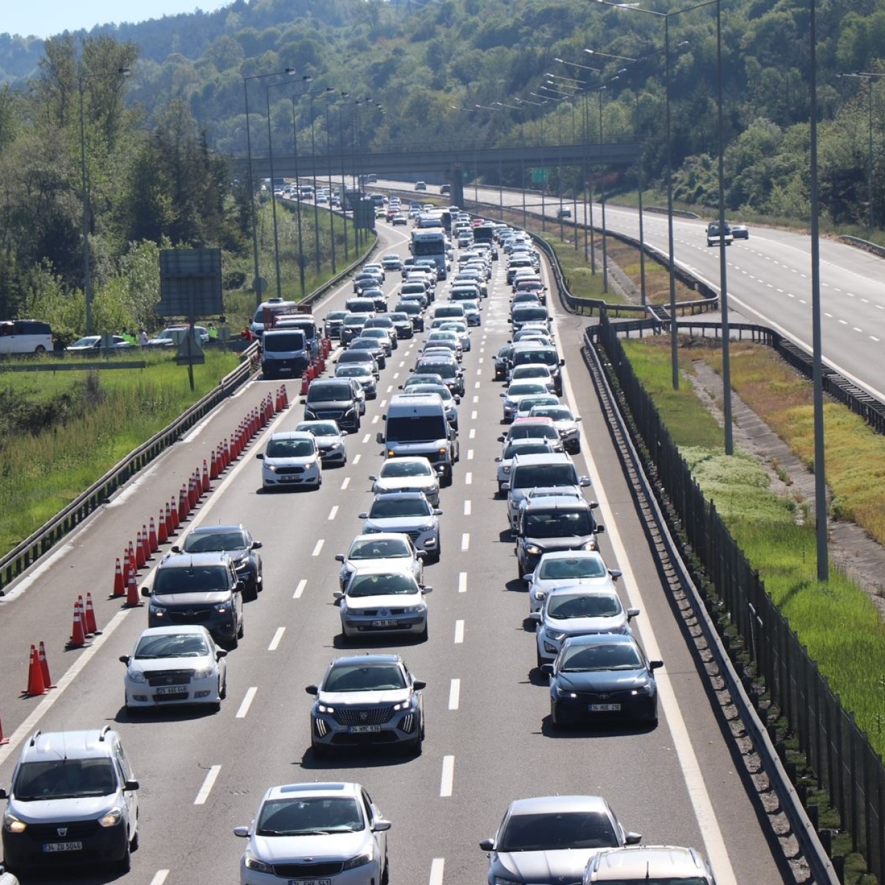Bayram tatilinde son gün trafiği!