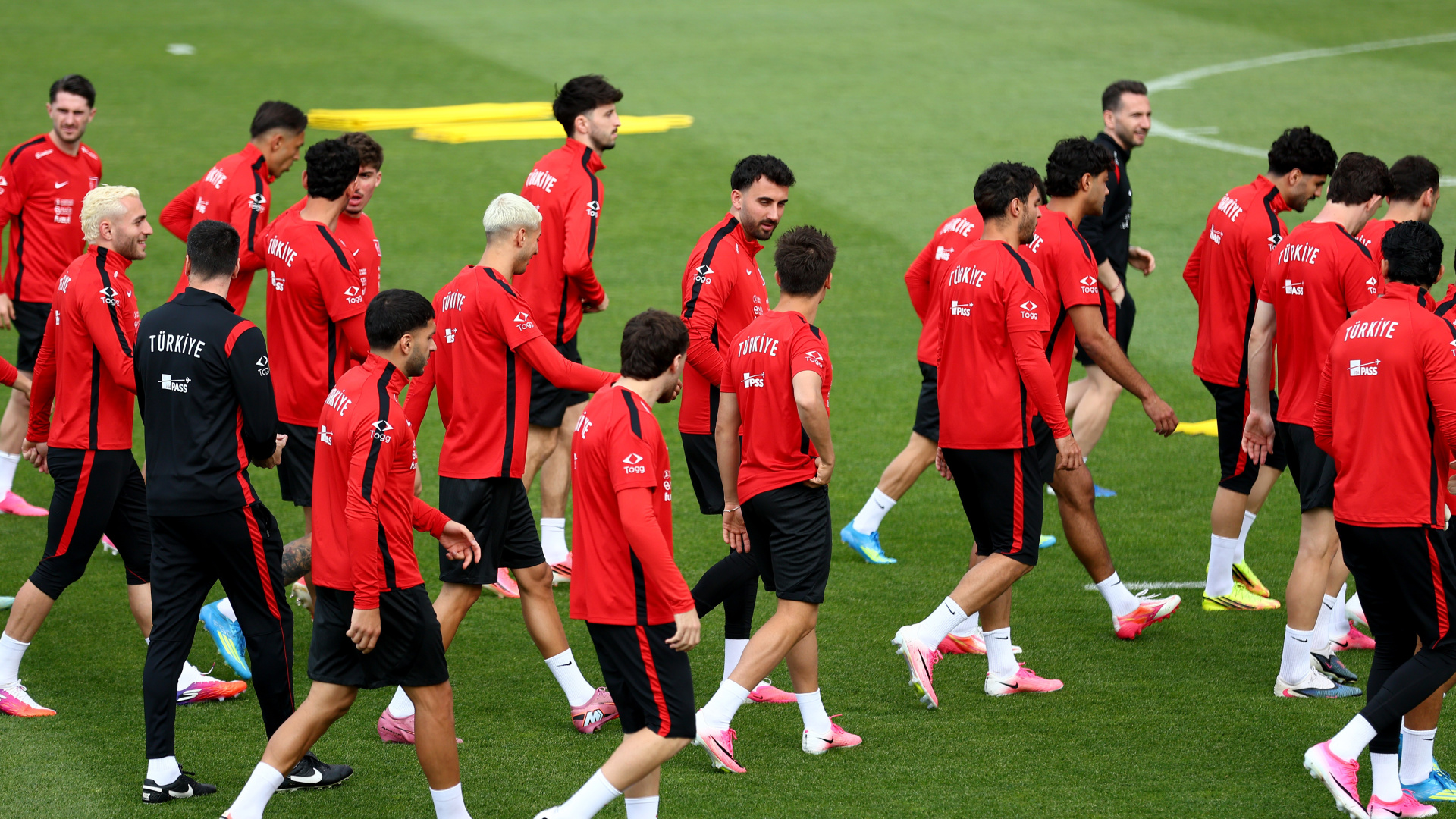 A Milli Futbol Takımı Dünya Kupası Hazırlıklarını Sürdürüyor