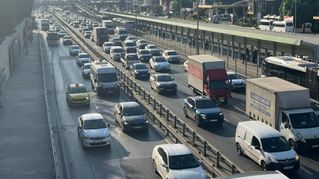 Bayram sonrası yoğun trafik
