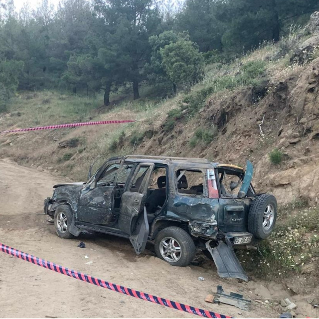 Şarampole devrilen araçta can verdi