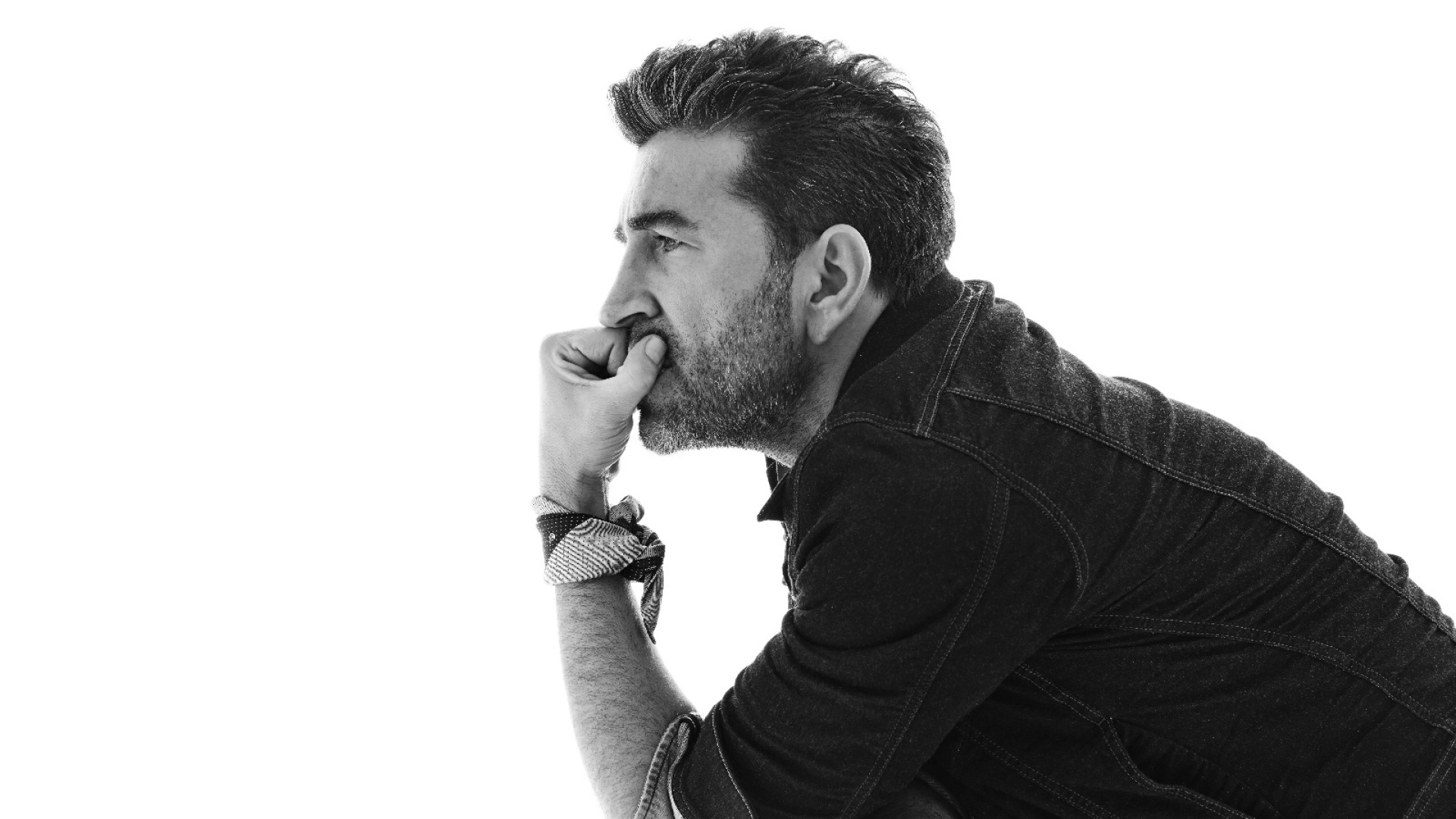 Nihat Odabaşı'ndan 'Obsessions of Beauty' Sergisi: Güzelliğin Takıntıya Dönüşümü