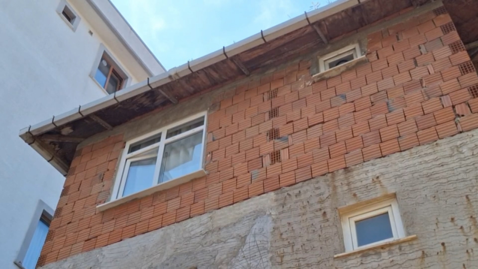 14 yıl önce boşandığı kocasını öldürdü!