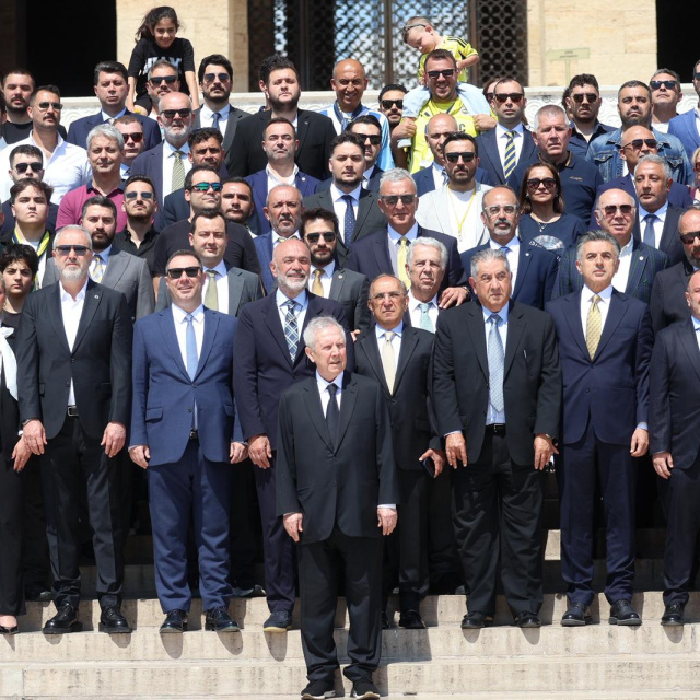 Aziz Yıldırım, Ankara'da temaslarda bulundu!